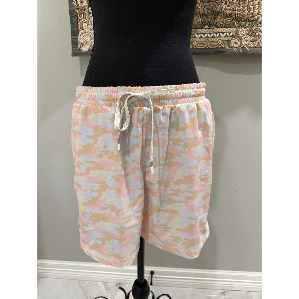 Fabletics Shorts Womens Large Beige Camo Elastic Waist Zip Pocket 5 Inseam